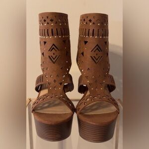 Brown Wedges